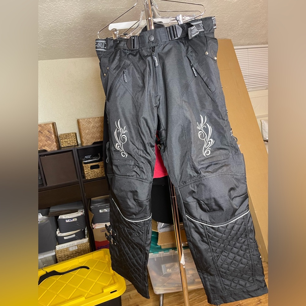 NWOT VULCAN MOTORCYCLE PANTS 42 X 34 Unisex